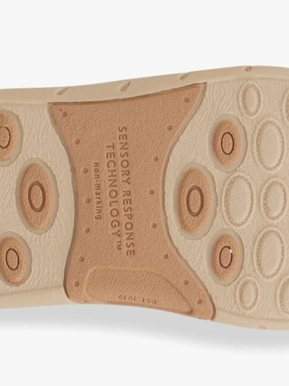 Stride Rite Girls Tan Mary Jane Dress Shoe with Buckle And Leather Lining.
